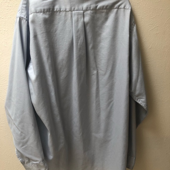 Men’s Blue Van Heusen Dress Shirt - Picture 4 of 5